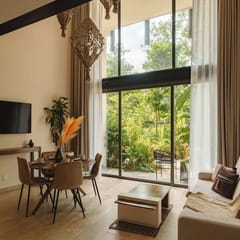 Luxury Loft w/ Pools, Gym, Rooftop Panoramic Views
