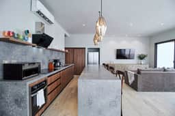 Luxury 3 Bedroom Villa w/ Private Pool & Sun Deck - Image 3