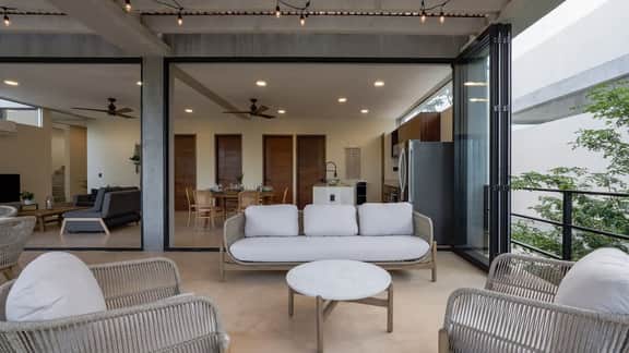 Luxury Rooftop Penthouse w/ Private Pool & Jungle Views - Image 3