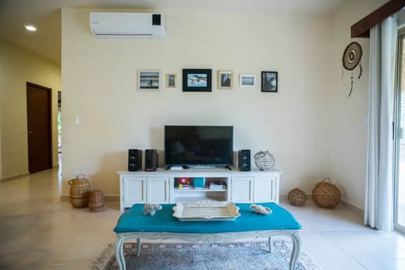 Private Rooftop Penthouse w/ Jacuzzi & Concierge - Image 4