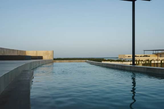 Luxury Loft w/ Pool, Gym & Rooftop Panoramic Views - Image 5