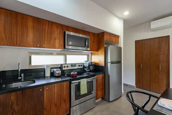 Terrace Condo w/ Pool & Concierge Service - Image 3