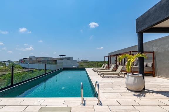 Tulum Studio: Rooftop Pool & Padel Court Access - Image 1